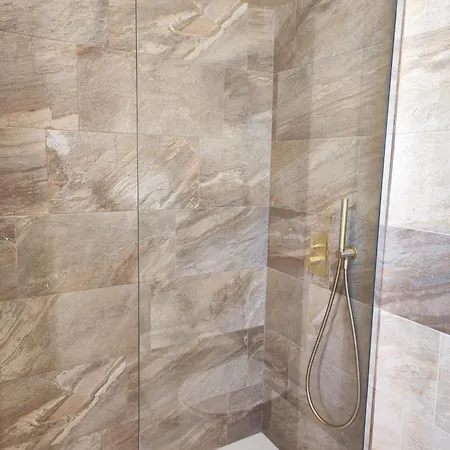 Alojamento de Acomodação e Pequeno-almoço Artemis 3*